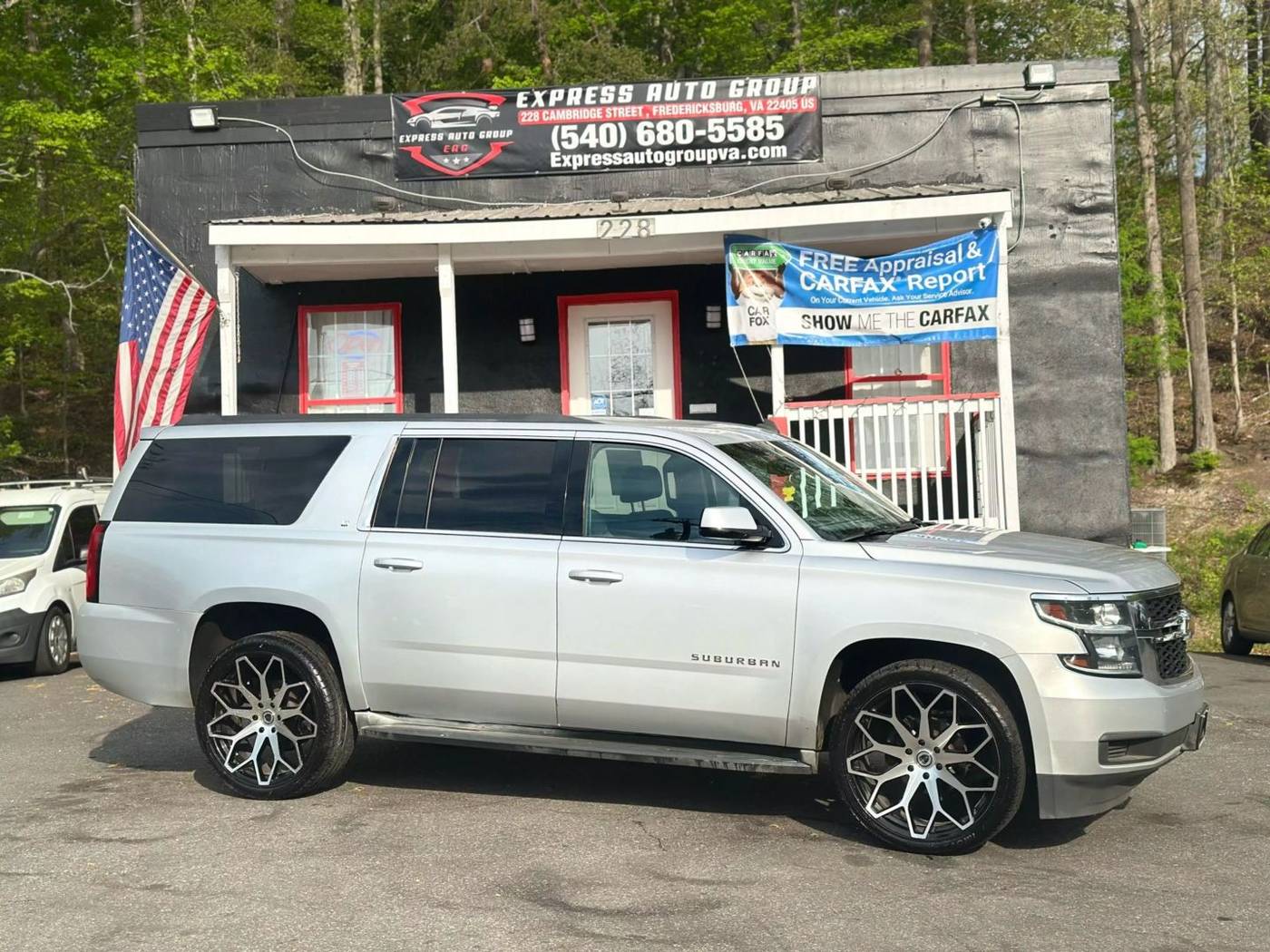 2015 Chevrolet Suburban LT — SUV — 181,553 mi — Fredricksburg, VA