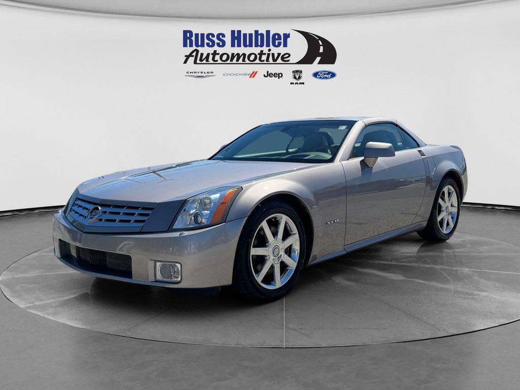 2004 Cadillac XLR Standard