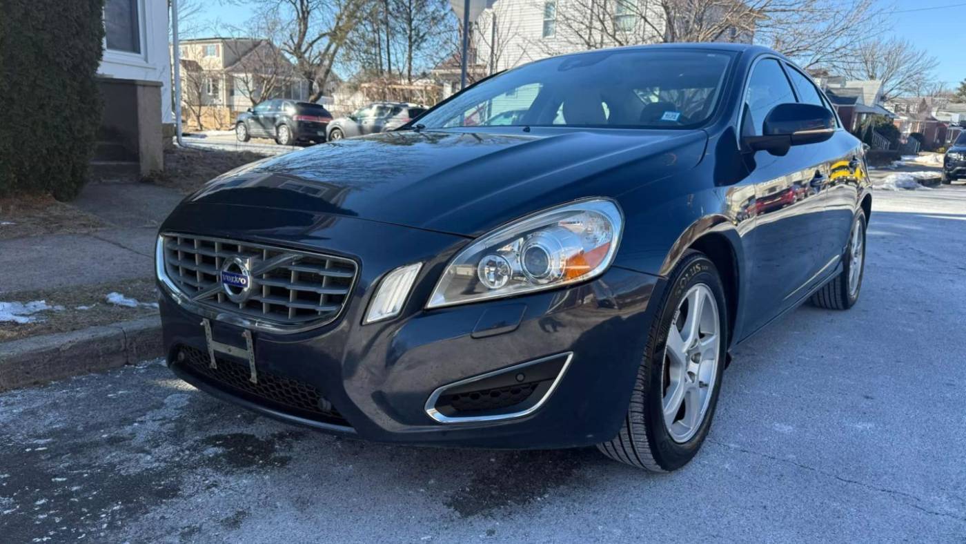 2013 Volvo S60 T5 — Sedan — 82,380 mi — Husbrouck Heights, NJ