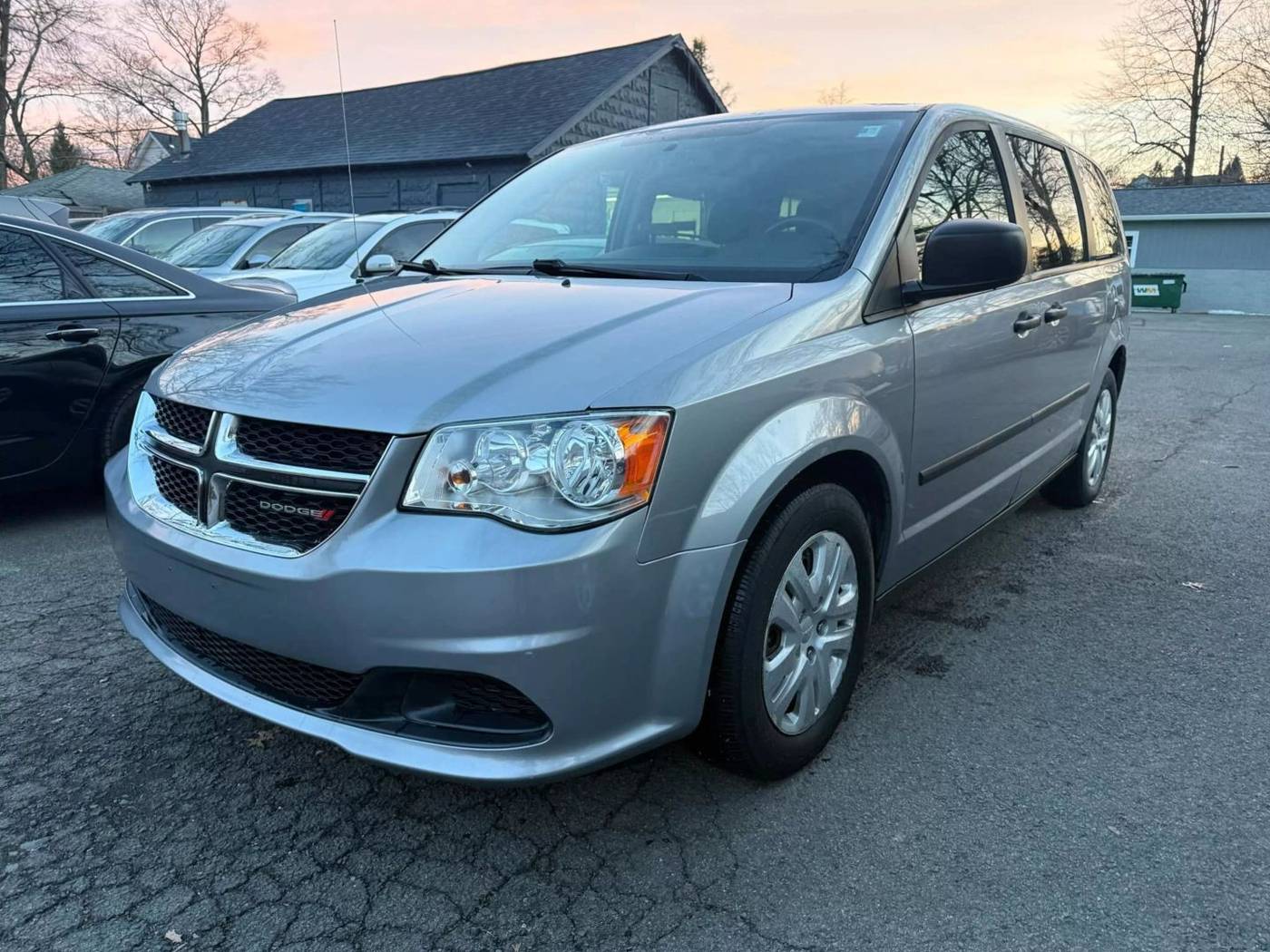 2016 Dodge Grand Caravan American Value Pack — Minivan — 81,130 mi — Husbrouck Heights, NJ