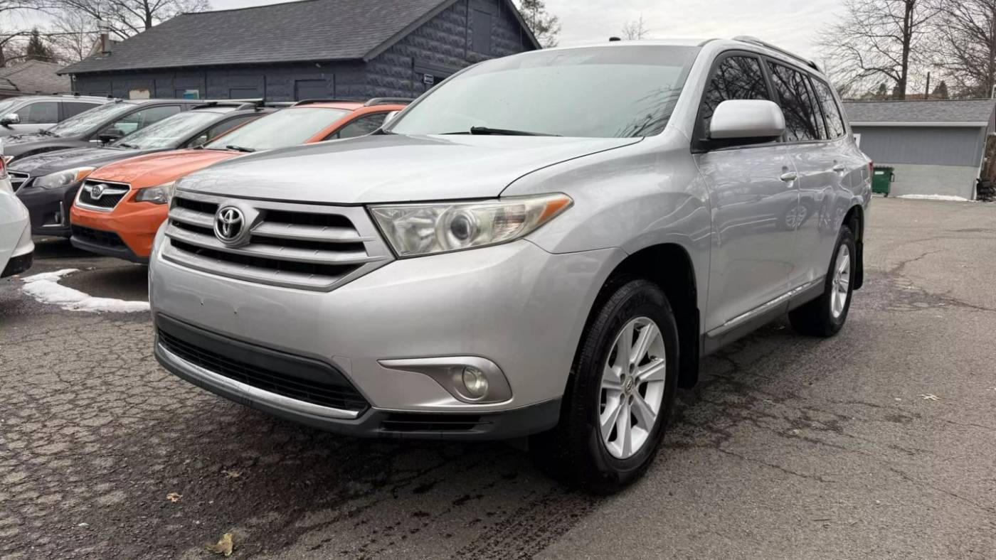 2012 Toyota Highlander SE V6 — SUV — 172,560 mi — Husbrouck Heights, NJ