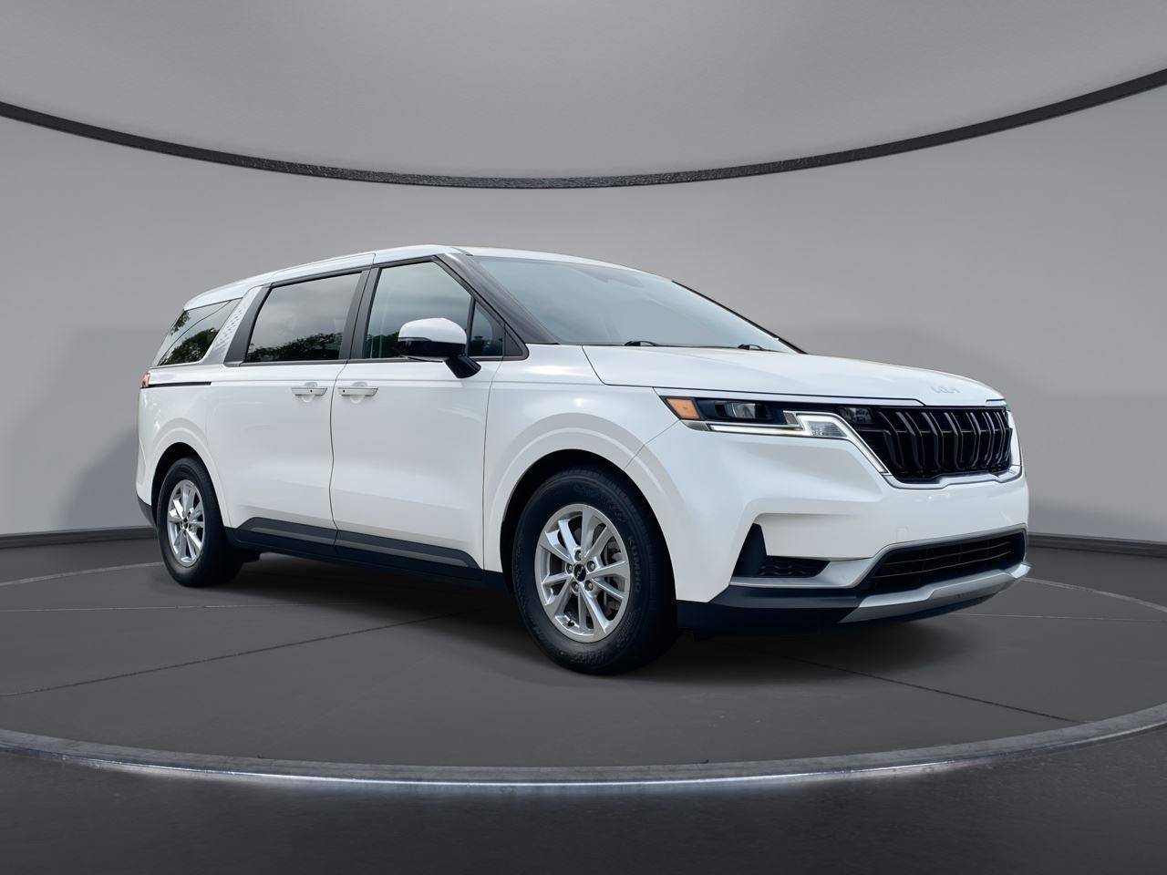 2024 Kia Carnival LXS — Minivan — 71,105 mi — Athens, GA