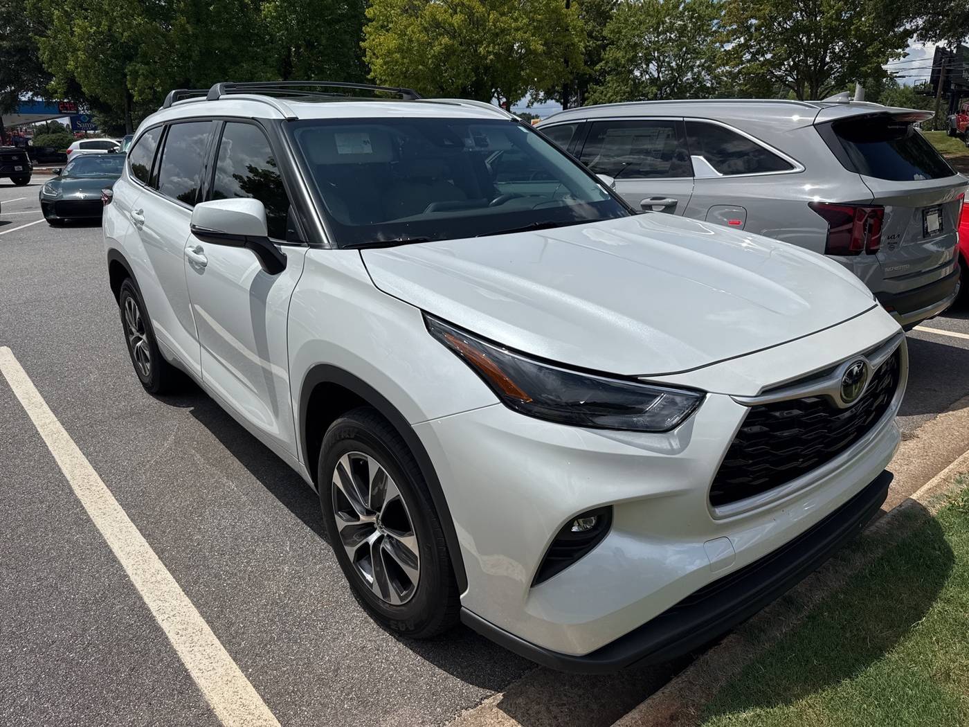 2022 Toyota Highlander XLE — SUV — 21,322 mi — Athens, GA