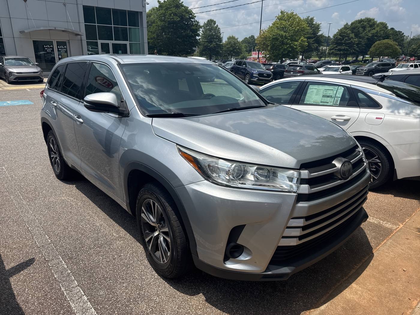 2017 Toyota Highlander LE — SUV — 141,739 mi — Athens, GA