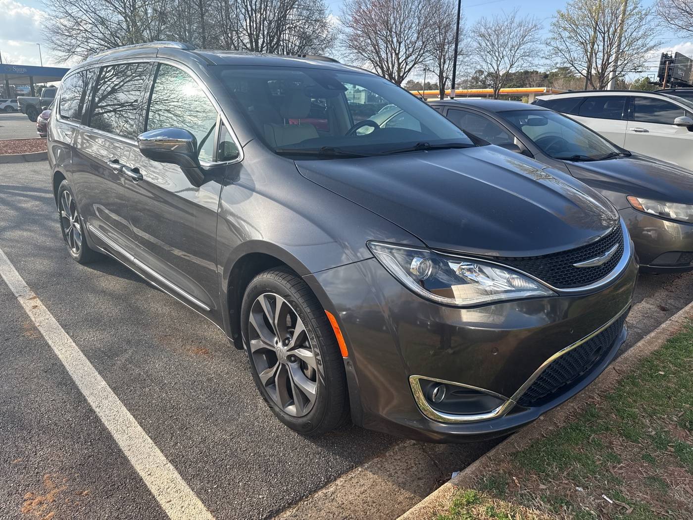 2018 Chrysler Pacifica Limited — Minivan — 101,159 mi — Athens, GA