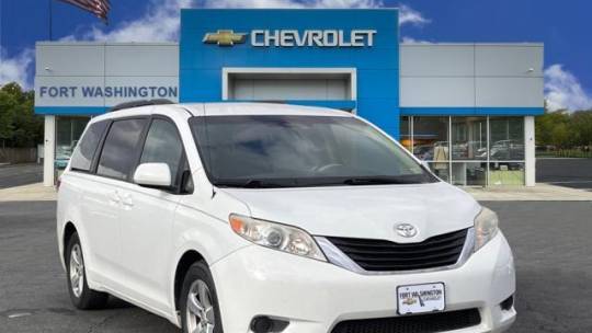 2013 Toyota Sienna LE — Minivan — 120,446 mi — Fort Washington, MD