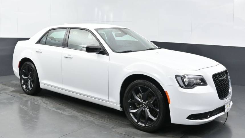 2023 Chrysler 300 Touring — Sedan — 13,404 mi — Memphis, TN