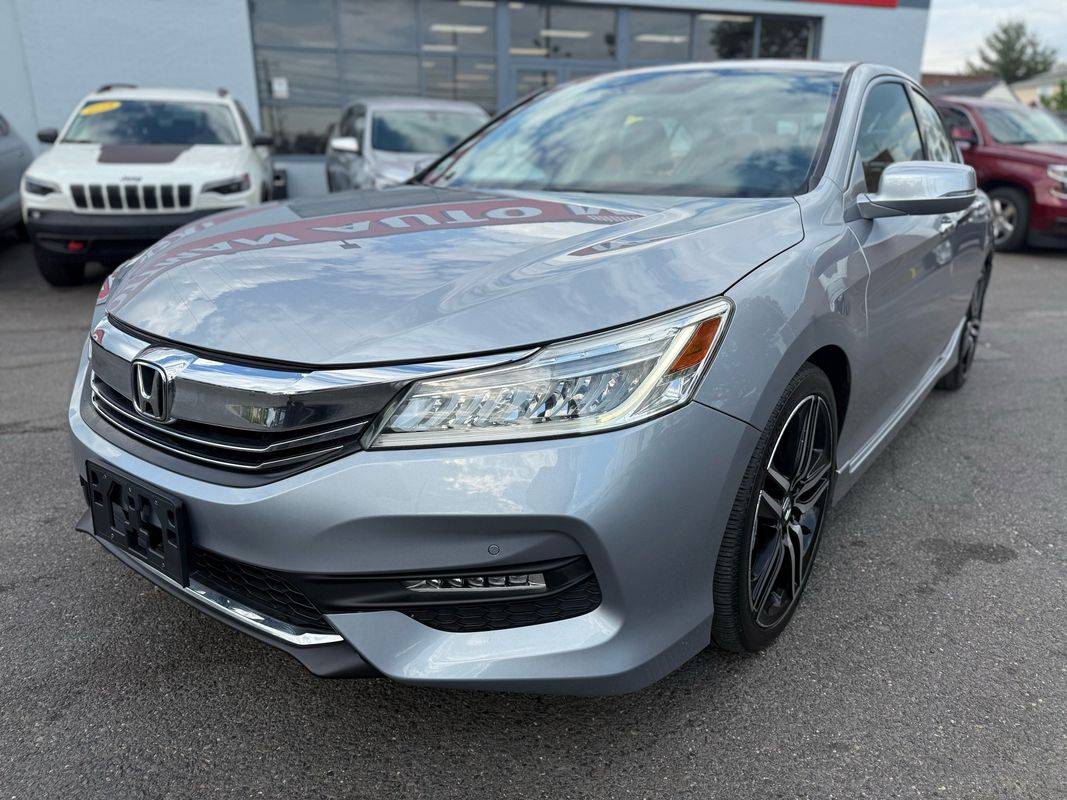 2017 Honda Accord Touring — Sedan — 71,227 mi — Philadelphia, PA