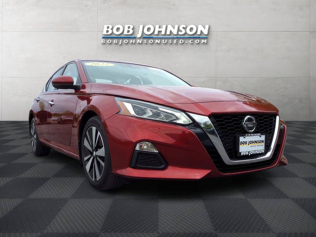 2022 Nissan Altima SV — Sedan — 49,599 mi — Watertown, NY