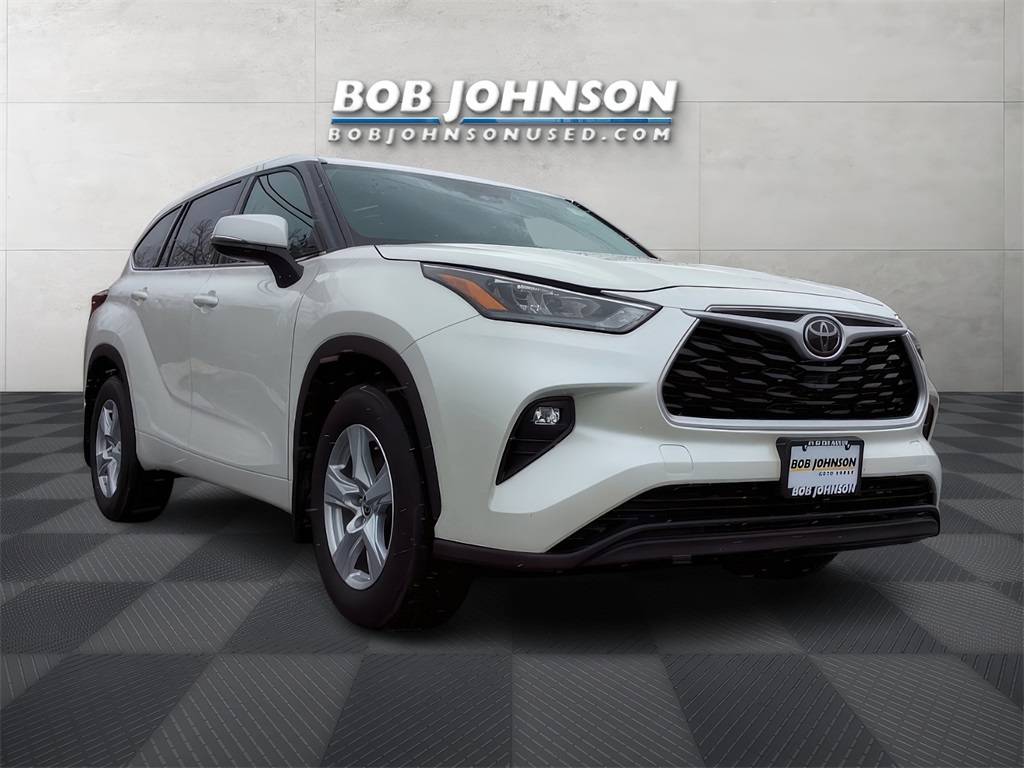 2020 Toyota Highlander LE — SUV — 39,682 mi — Watertown, NY