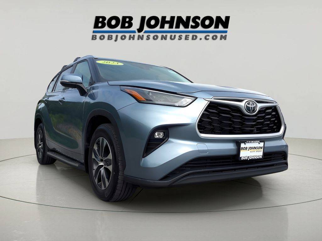 2023 Toyota Highlander XLE — SUV — 46,056 mi — Watertown, NY