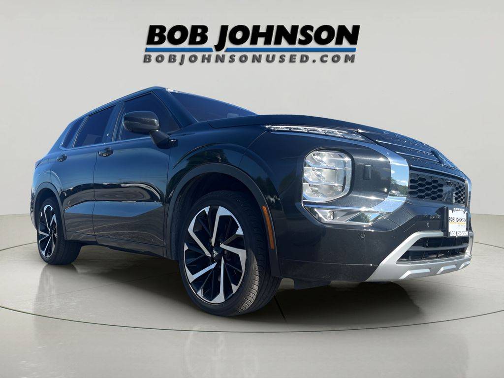 2023 Mitsubishi Outlander SEL — SUV — 46,657 mi — Watertown, NY