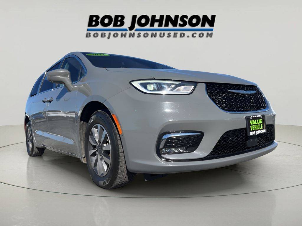 2021 Chrysler Pacifica Hybrid Touring L — Minivan — 97,059 mi — Watertown, NY