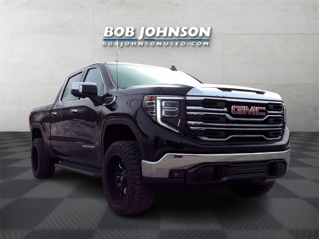 2022 GMC Sierra 1500 SLT — Pickup Truck — 43,386 mi — Watertown, NY