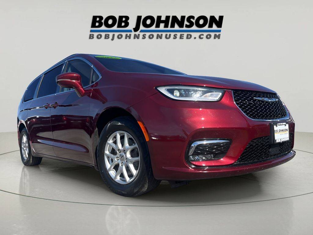 2022 Chrysler Pacifica Touring L — Minivan — 66,984 mi — Watertown, NY