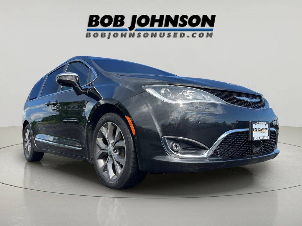 2020 Chrysler Pacifica Limited — Minivan — 84,562 mi — Watertown, NY