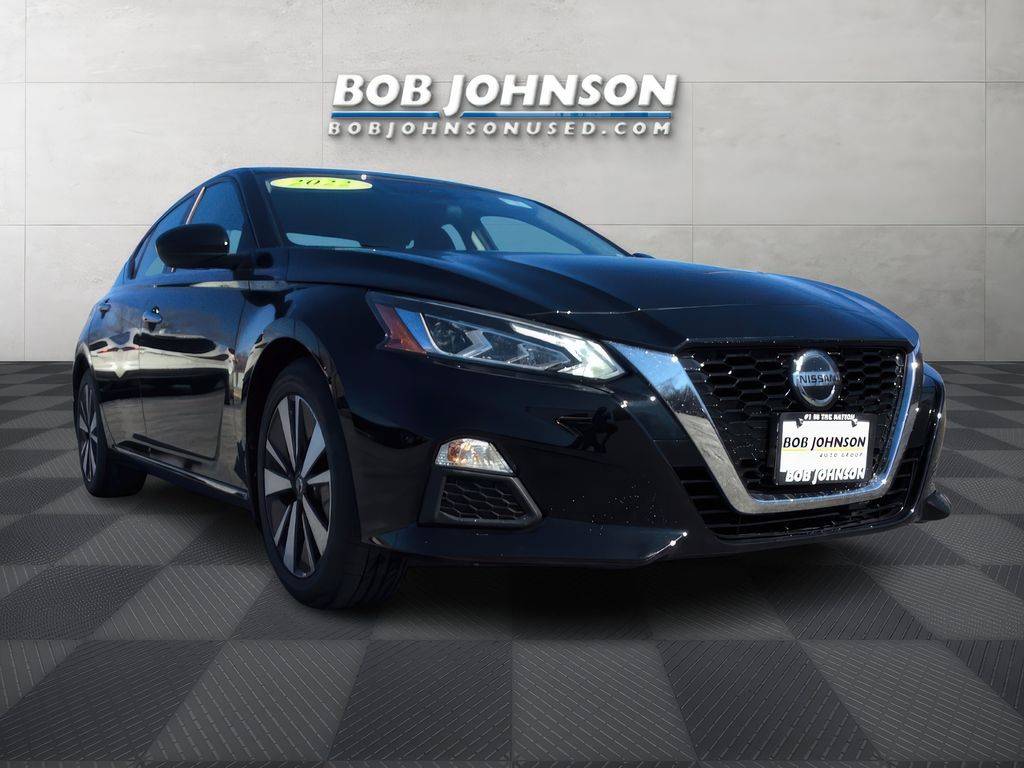 2022 Nissan Altima SV — Sedan — 35,951 mi — Watertown, NY