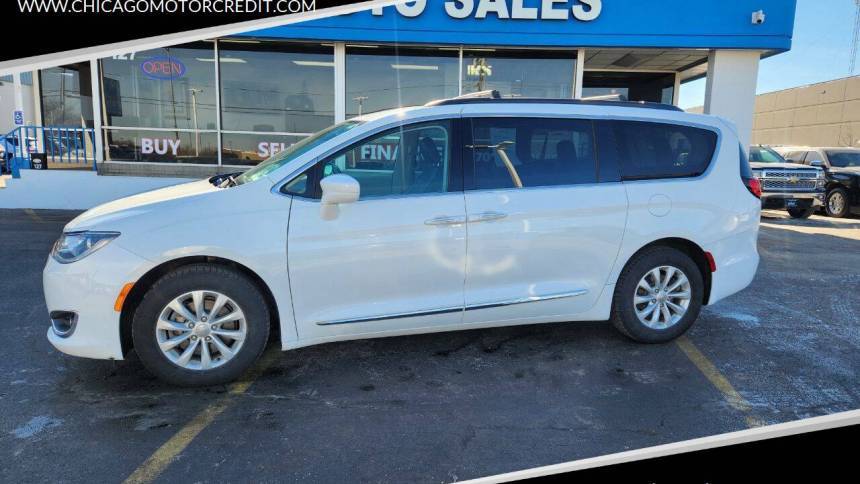 2017 Chrysler Pacifica Touring L — Minivan — 109,355 mi — south holland, IL