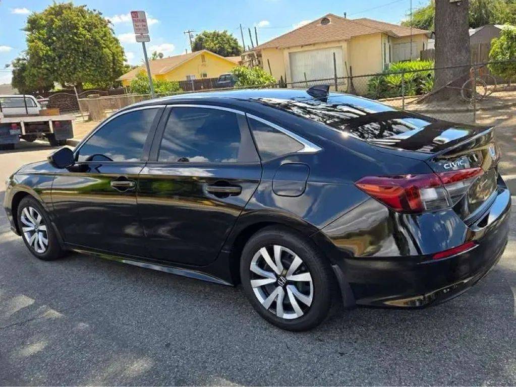 2025 Honda Civic LX — Sedan — 5,000 mi — Lynwood, CA