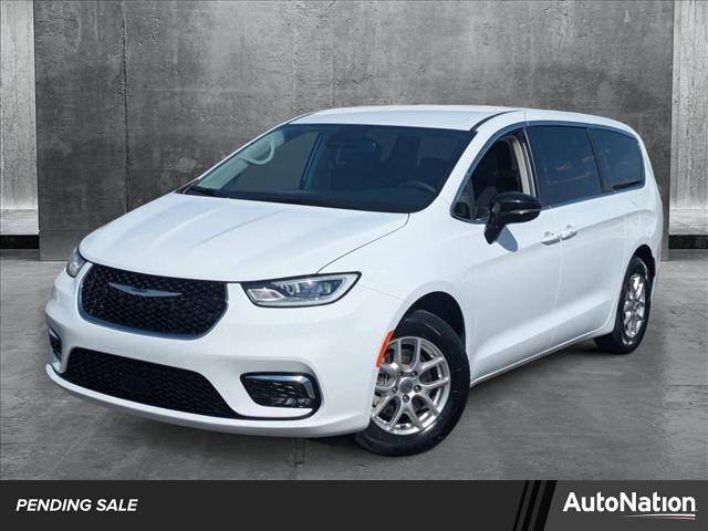 2024 Chrysler Pacifica Touring L — Minivan — 62,756 mi — Chandler, AZ