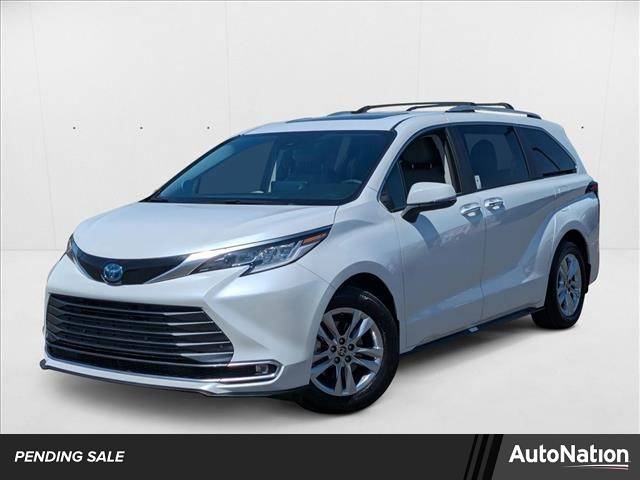 2024 Toyota Sienna Limited — Minivan — 10,328 mi — Chandler, AZ
