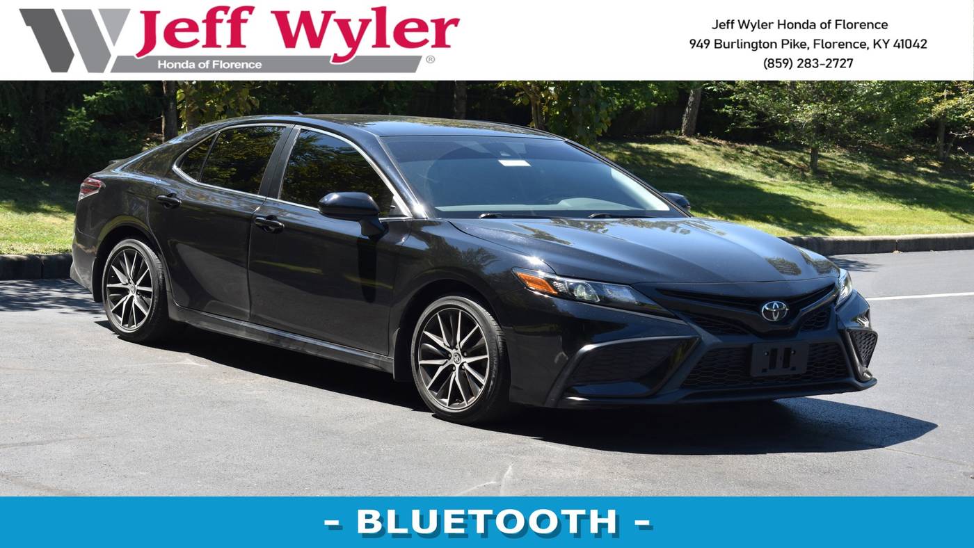 2021 Toyota Camry SE — Sedan — 30,019 mi — Florence, KY