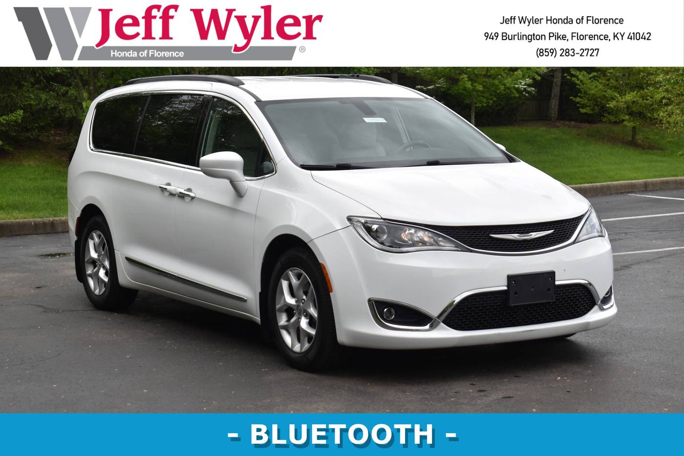 2017 Chrysler Pacifica Touring L — Minivan — 123,904 mi — Florence, KY