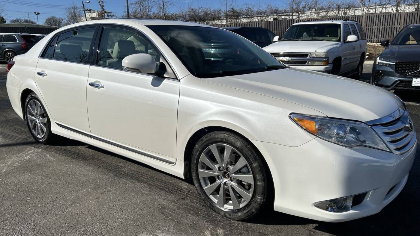 2011 Toyota Avalon Limited — Sedan — 83,422 mi — Falls Church, VA
