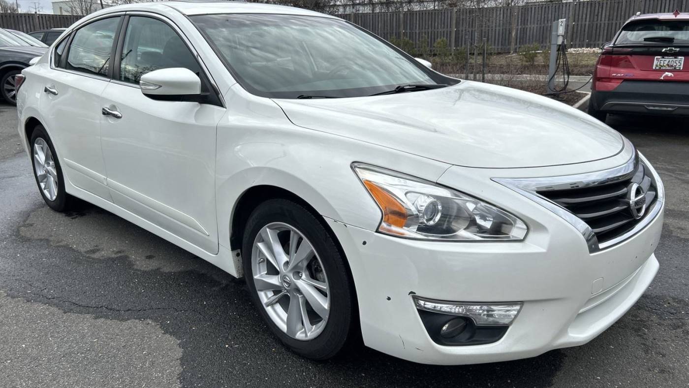 2014 Nissan Altima 2.5 SV — Sedan — 130,654 mi — Falls Church, VA