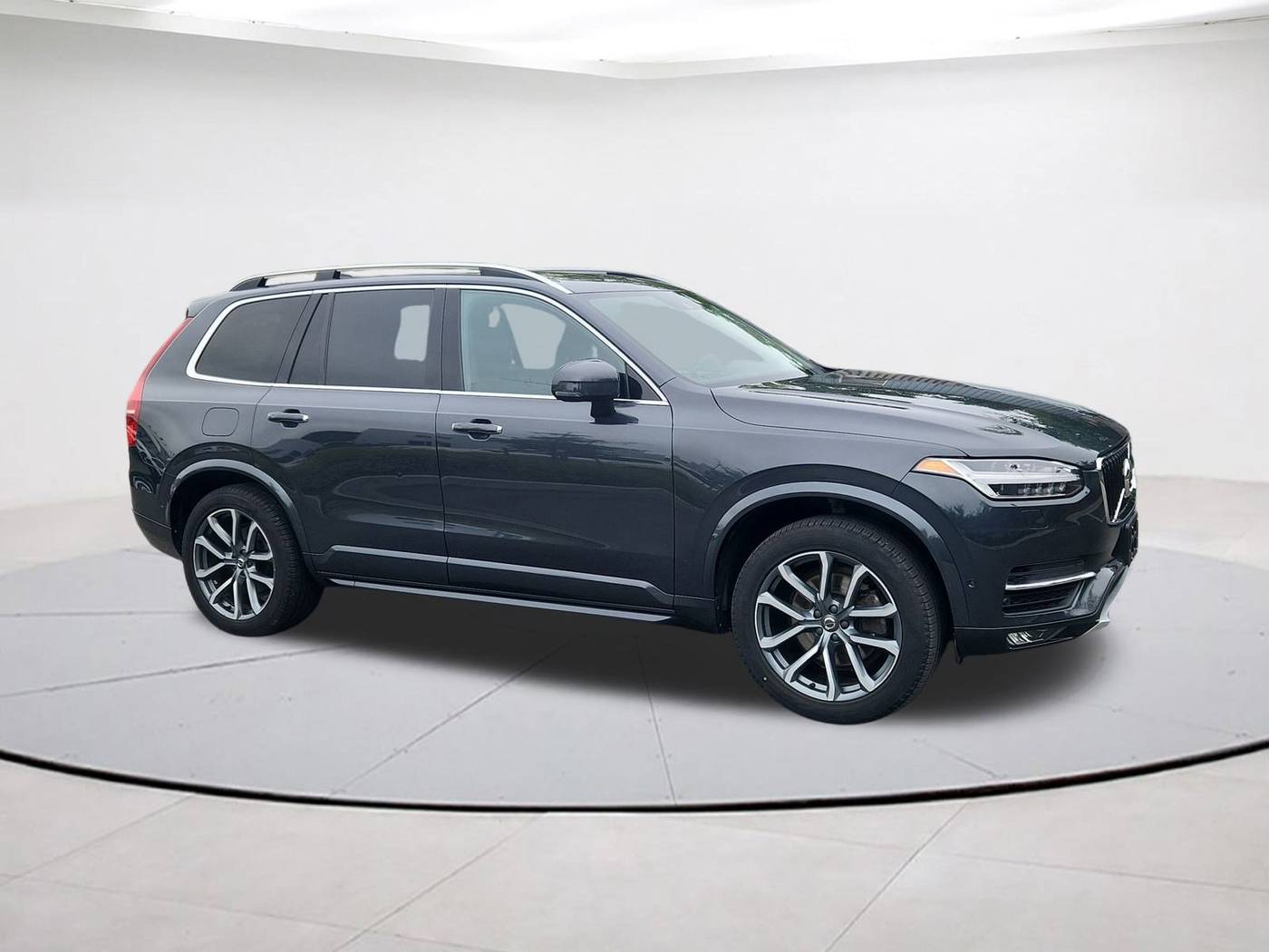 2017 Volvo XC90 Momentum — SUV — 55,385 mi — Falls Church, VA