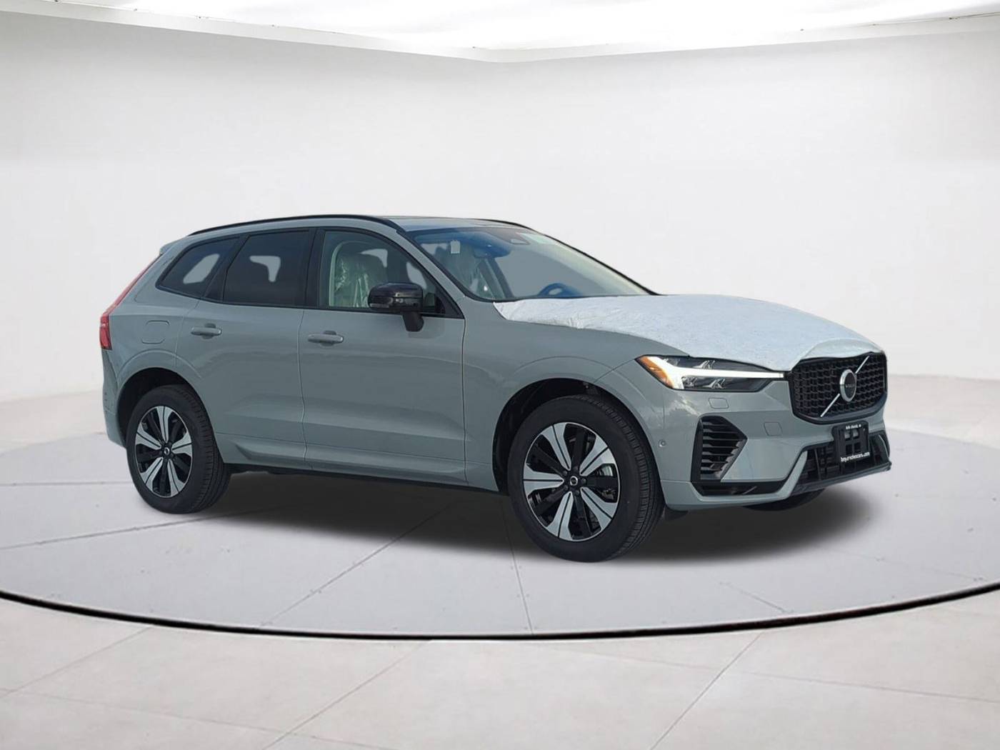 2025 Volvo XC60 Plug-In Hybrid Plus — SUV — 2,220 mi — Falls Church, VA