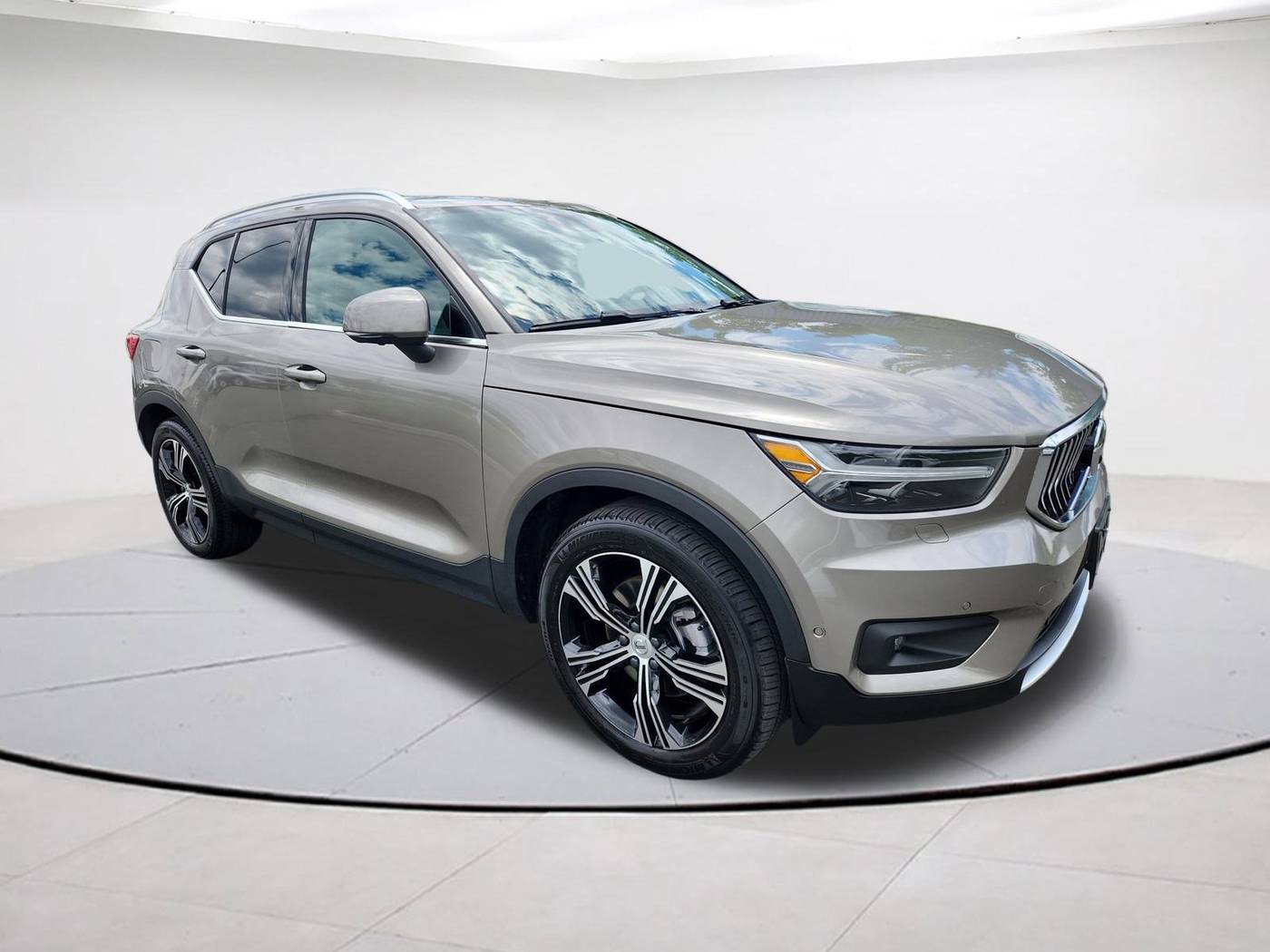 2020 Volvo XC40 Inscription — SUV — 22,100 mi — Falls Church, VA