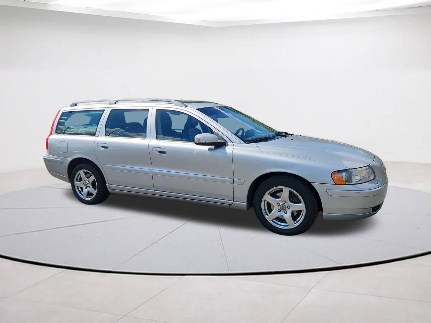 2007 Volvo V70 2.4 — Wagon — 91,525 mi — Falls Church, VA