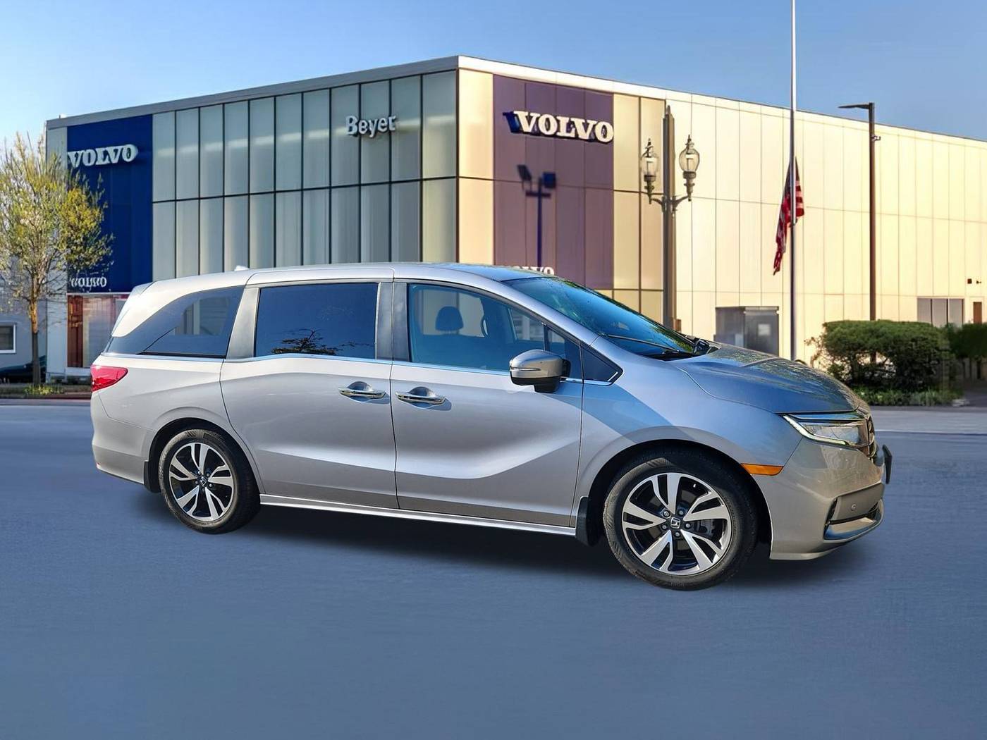 2022 Honda Odyssey Touring — Minivan — 40,618 mi — Falls Church, VA
