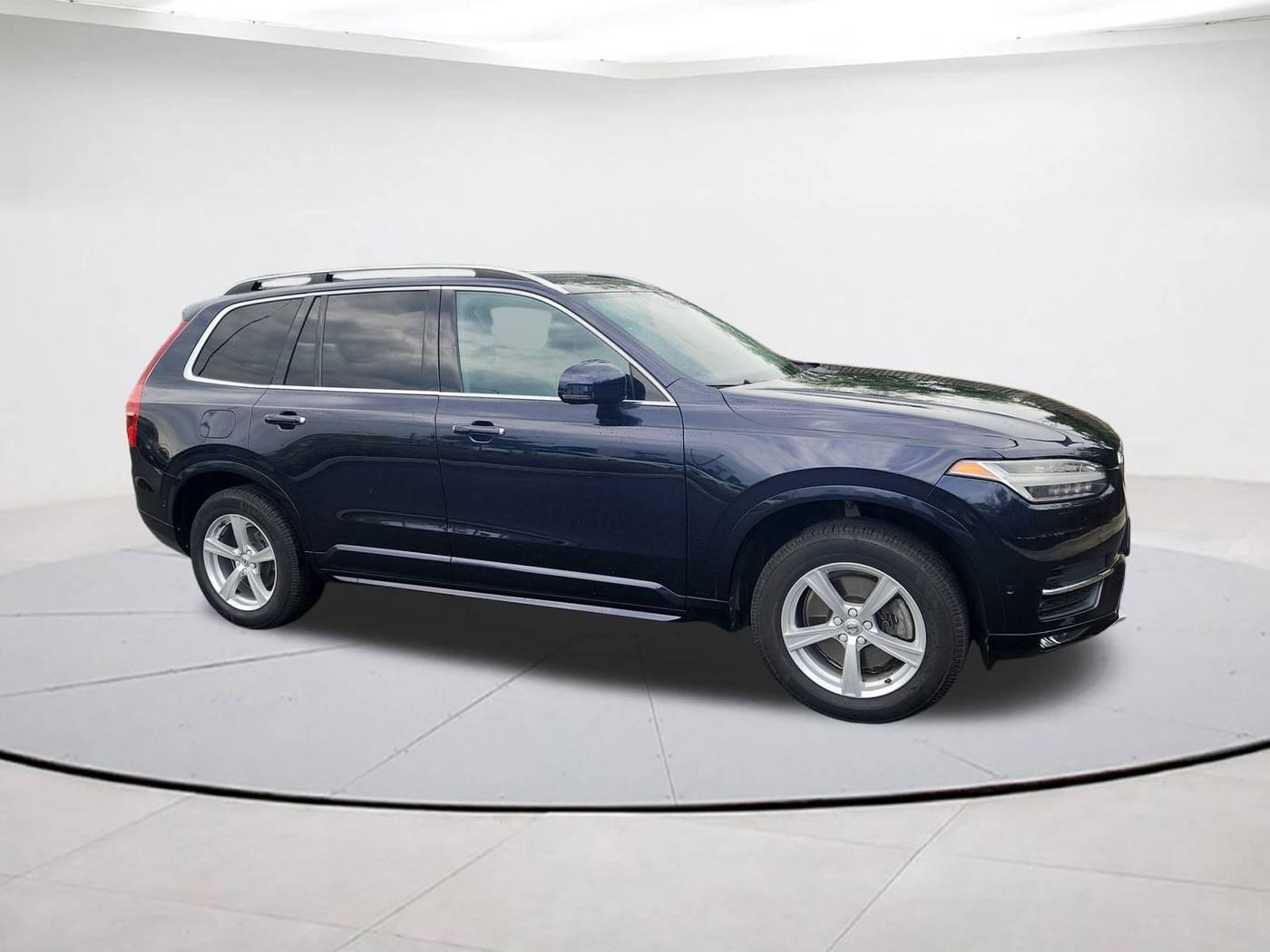2017 Volvo XC90 Momentum — SUV — 90,524 mi — Falls Church, VA