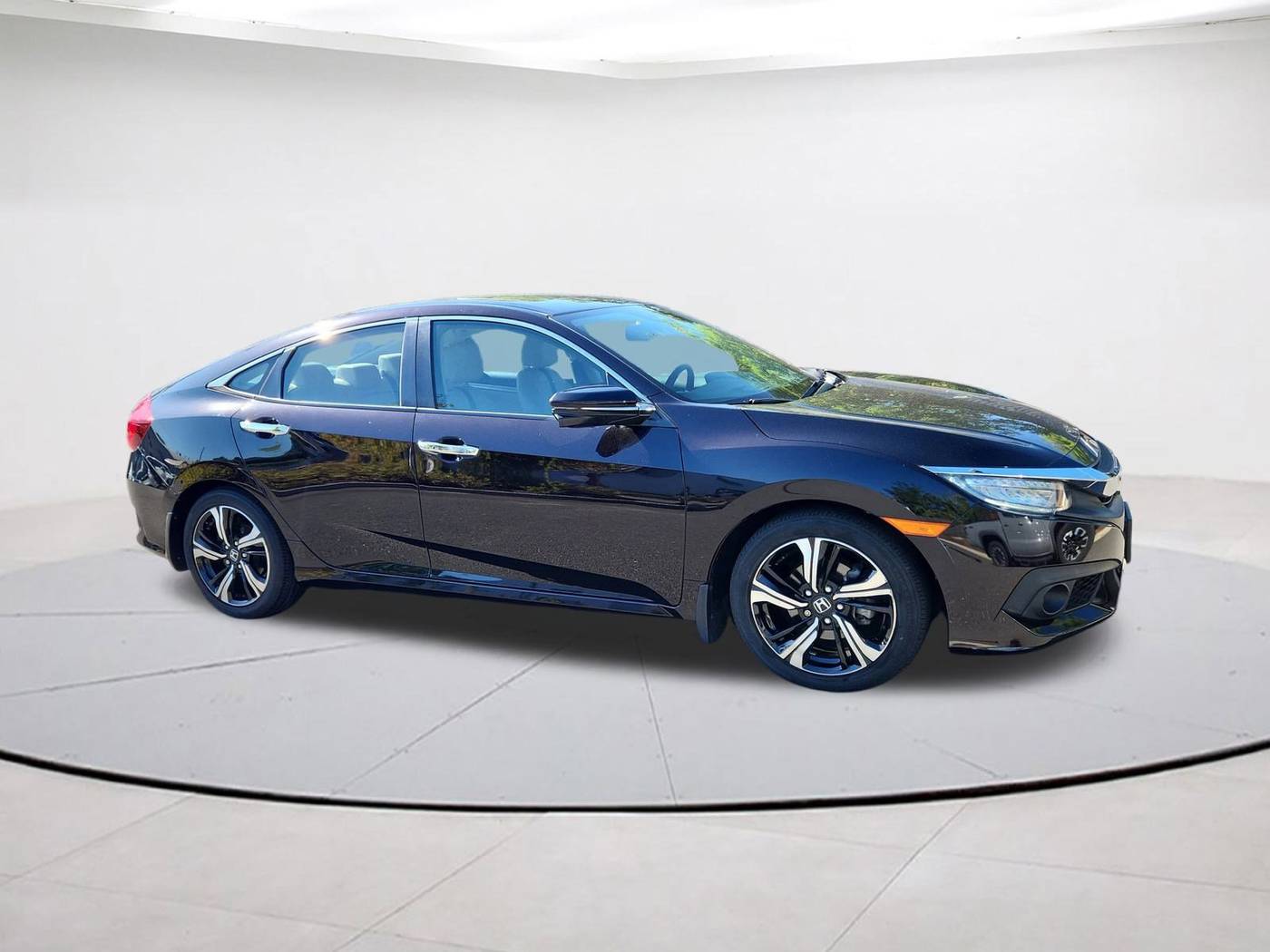 2016 Honda Civic Touring — Sedan — 22,897 mi — Falls Church, VA