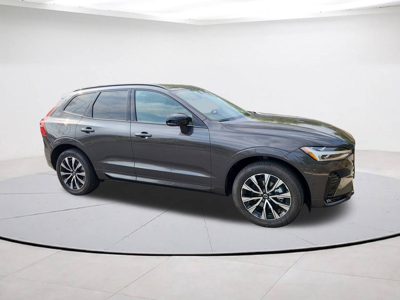 2025 Volvo XC60 Plus — SUV — 8,004 mi — Falls Church, VA