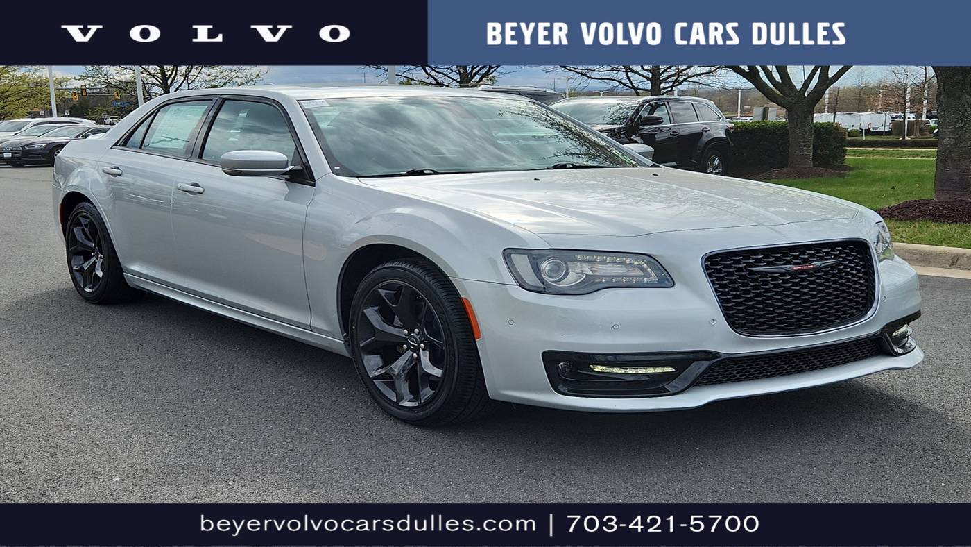 2022 Chrysler 300 S — Sedan — 16,890 mi — Dulles, VA