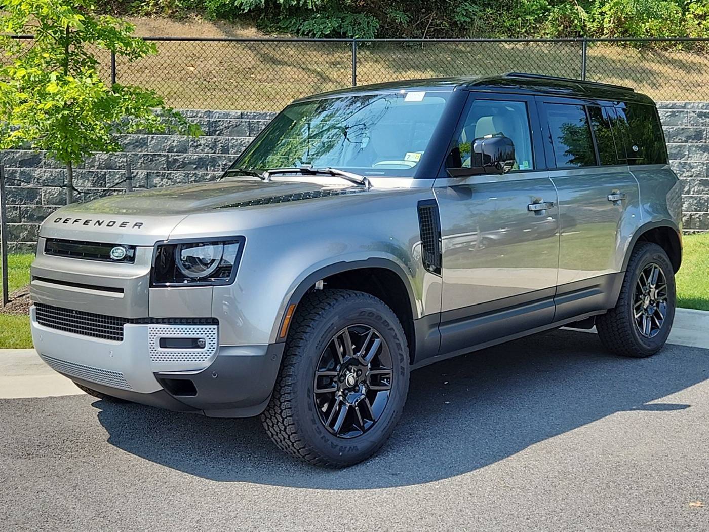 2024 Land Rover Defender S — SUV — 2,847 mi — Alexandria, VA