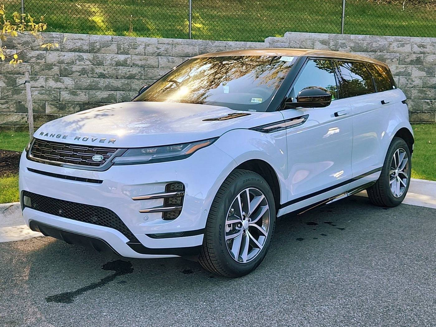 2025 Land Rover Range Rover Evoque Dynamic SE — SUV — 4,884 mi — Alexandria, VA