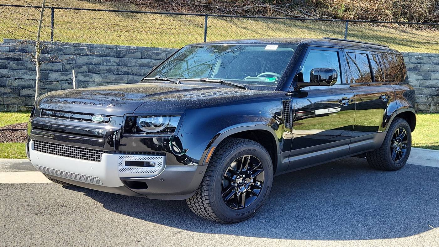 2025 Land Rover Defender S — SUV — 3,296 mi — Alexandria, VA