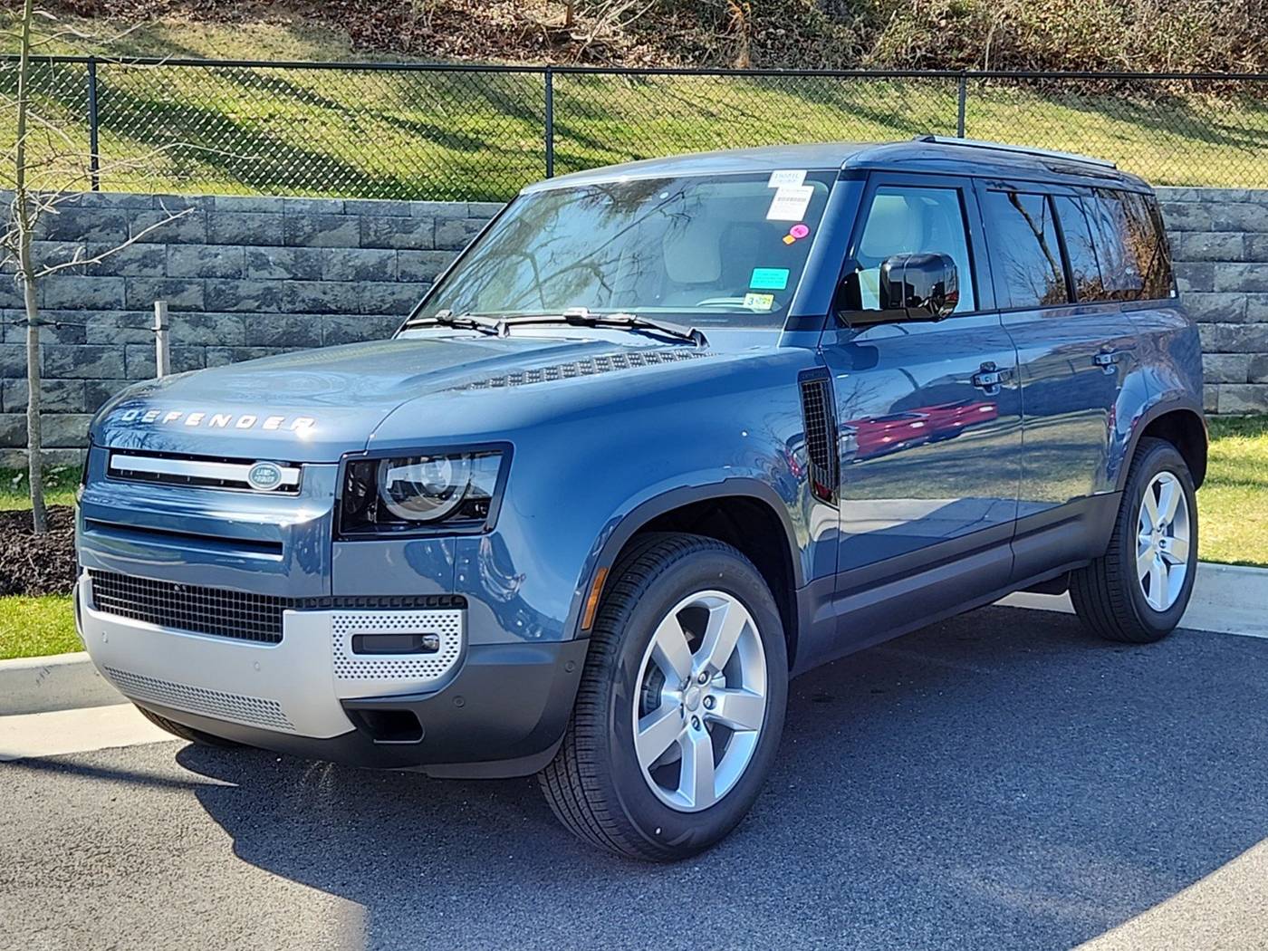 2024 Land Rover Defender S — SUV — 100 mi — Alexandria, VA