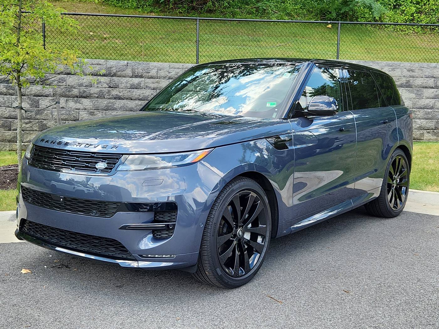 2025 Land Rover Range Rover Sport Dynamic SE — SUV — 3,369 mi — Alexandria, VA