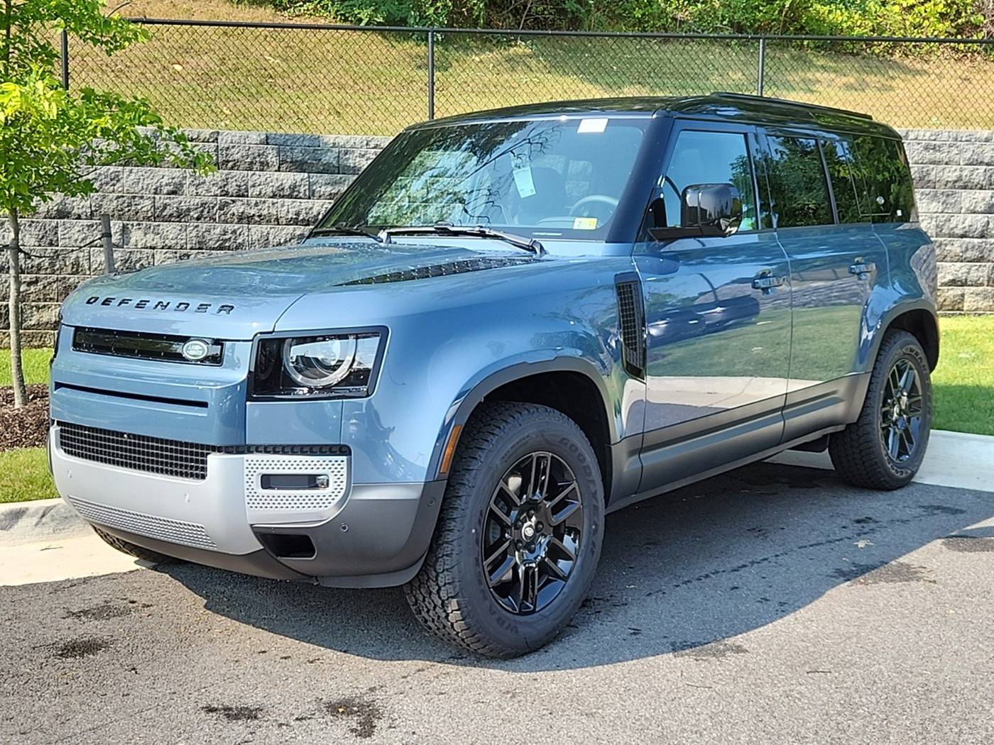 2024 Land Rover Defender S — SUV — 6 mi — Alexandria, VA