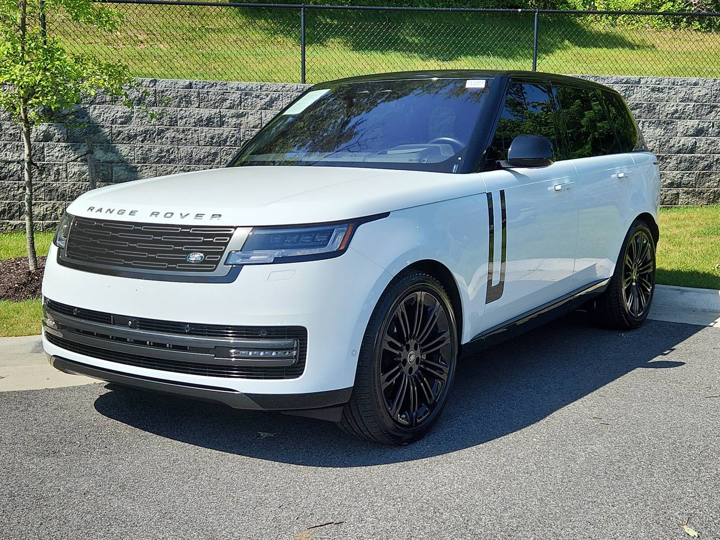 2023 Land Rover Range Rover SE — SUV — 24,791 mi — Alexandria, VA