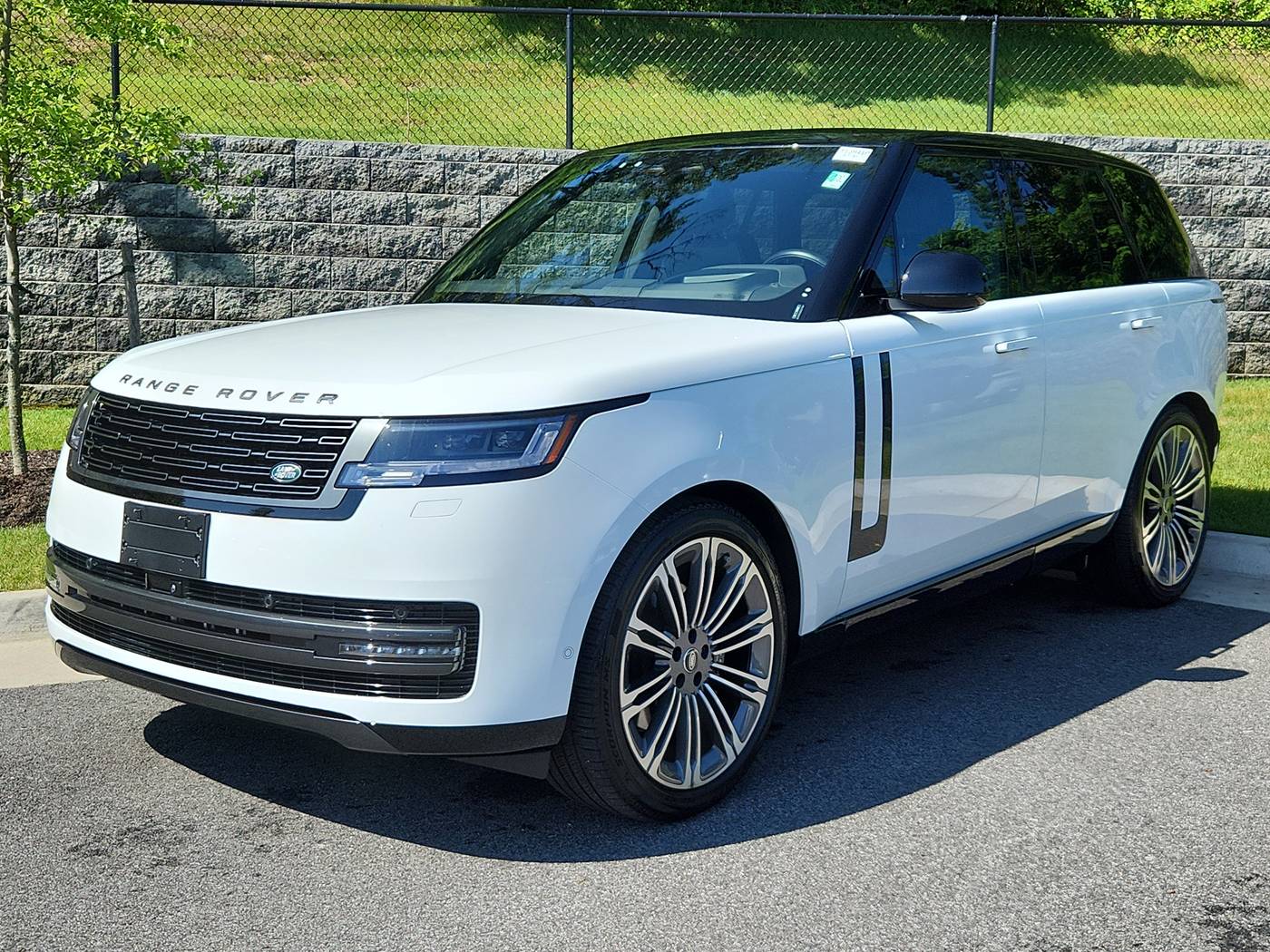 2025 Land Rover Range Rover SE — SUV — 8,340 mi — Alexandria, VA