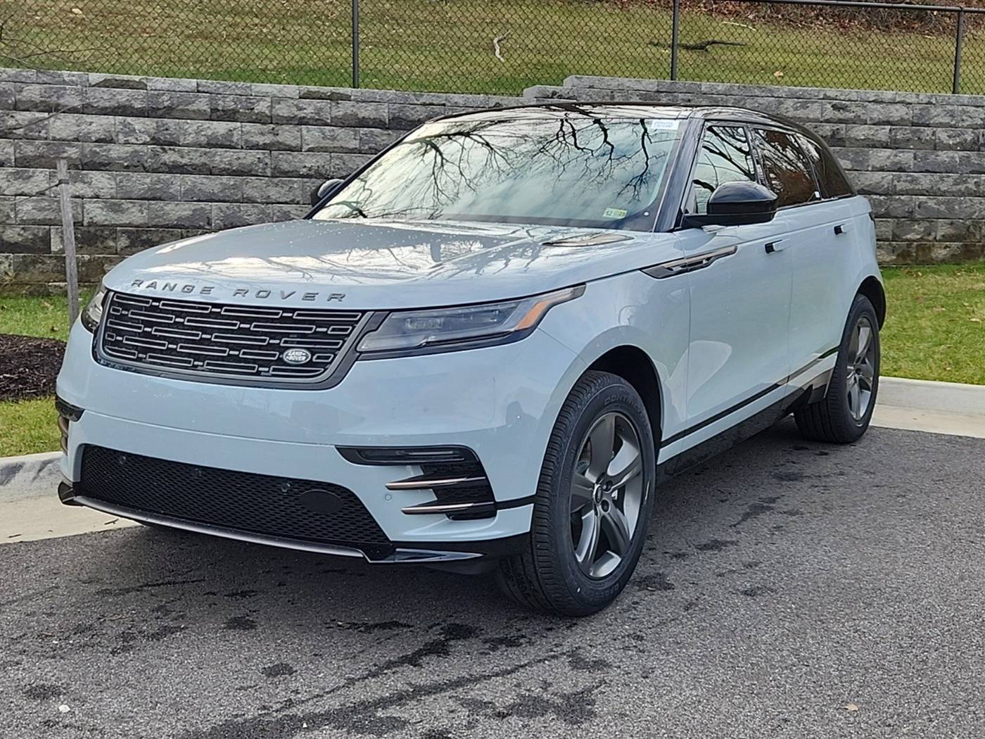 2025 Land Rover Range Rover Velar Dynamic SE — SUV — 3,955 mi — Alexandria, VA
