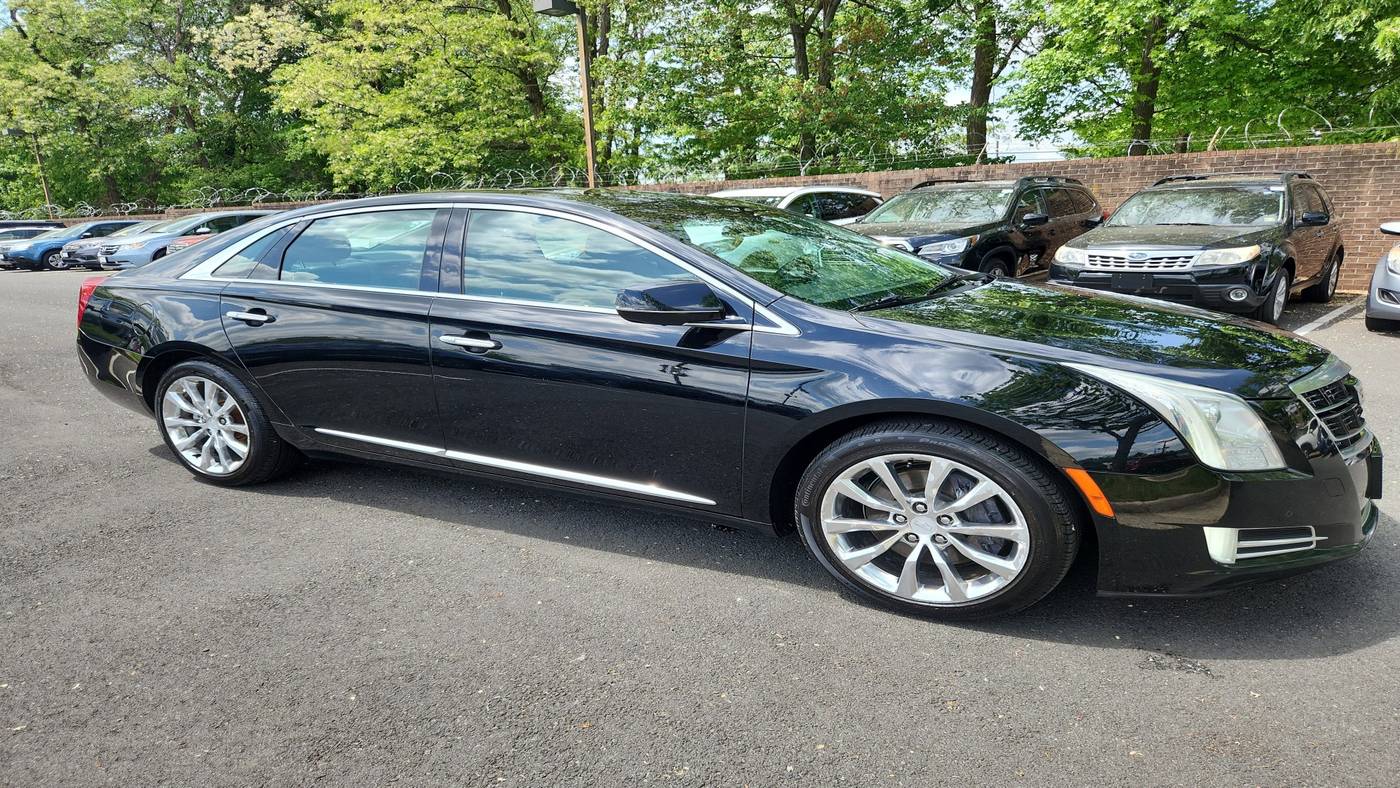 2016 Cadillac XTS Premium Collection — Sedan — 146,357 mi — Alexandria, VA