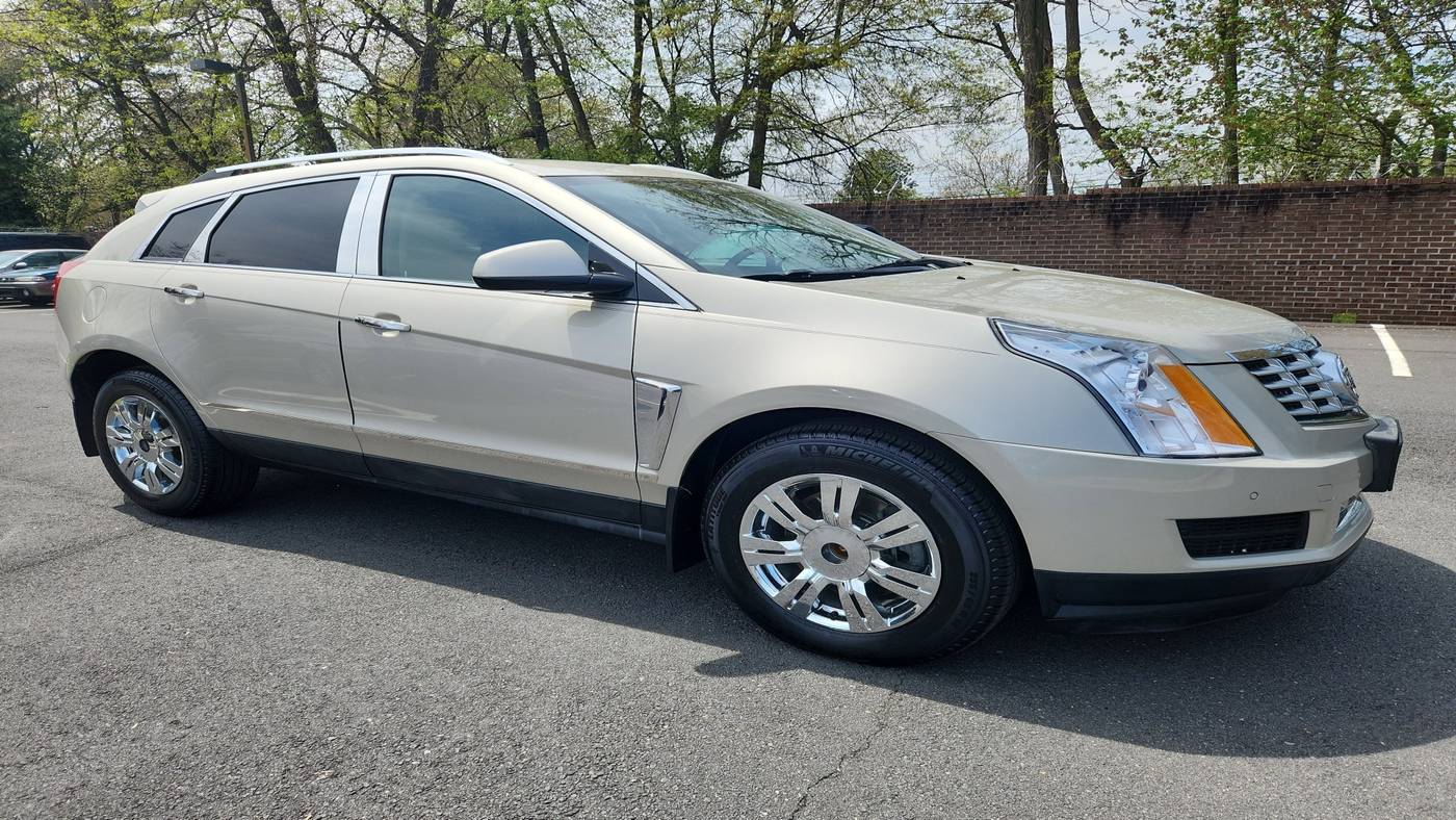 2016 Cadillac SRX Luxury Collection — SUV — 95,289 mi — Alexandria, VA