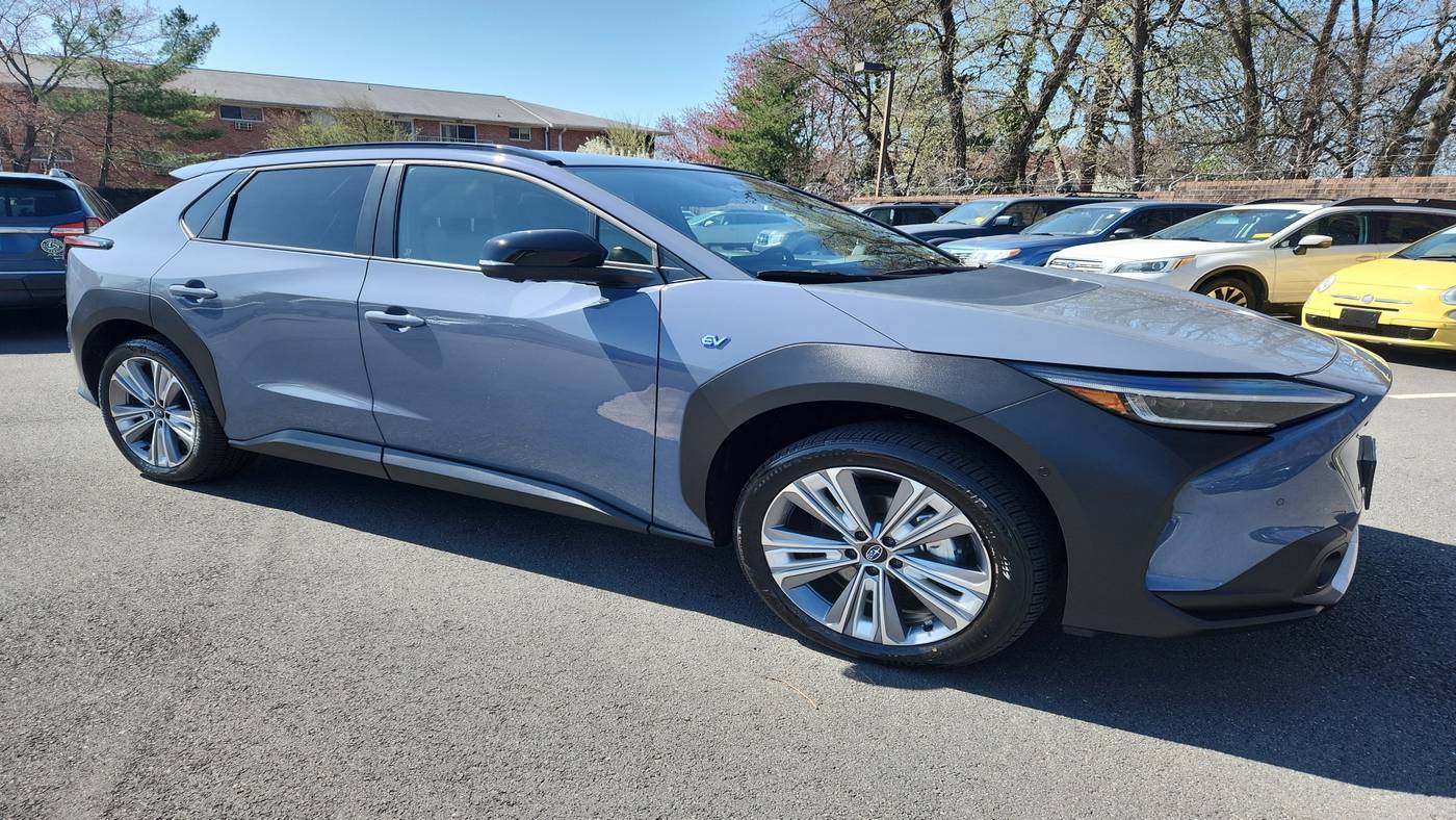 2023 Subaru Solterra Limited — SUV — 14,071 mi — Alexandria, VA